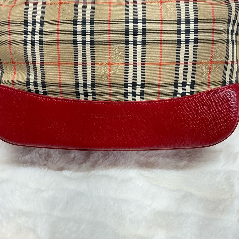 Burberry Shoulderbag - Picture 12 of 16